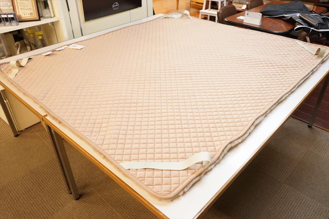 高品質ムートンシーツ28ｍｍ170x200cm
②