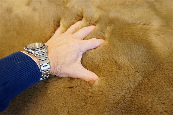 舛田社製造の毛長35ｍｍのムートンラグマット③