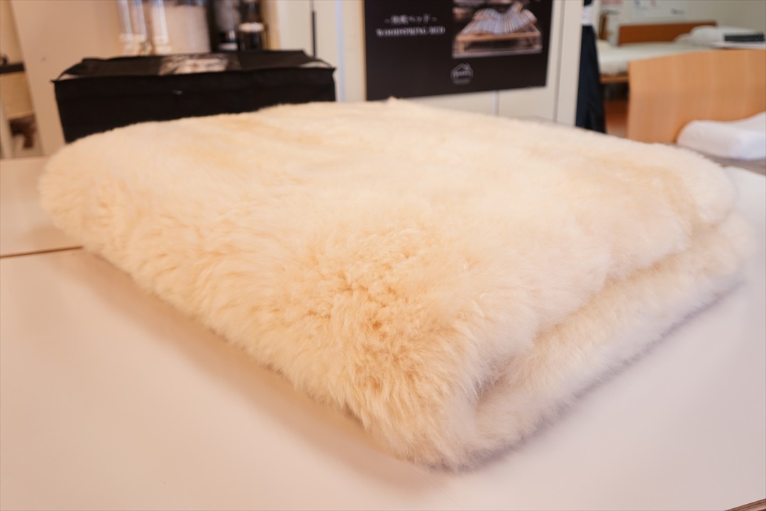 長毛タイプムートンシーツ55ｍｍ　シングル　クリーム色