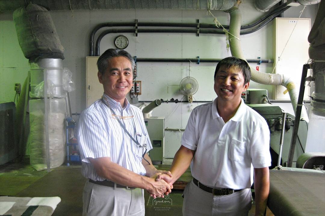 マスダ社升田社長と工場視察